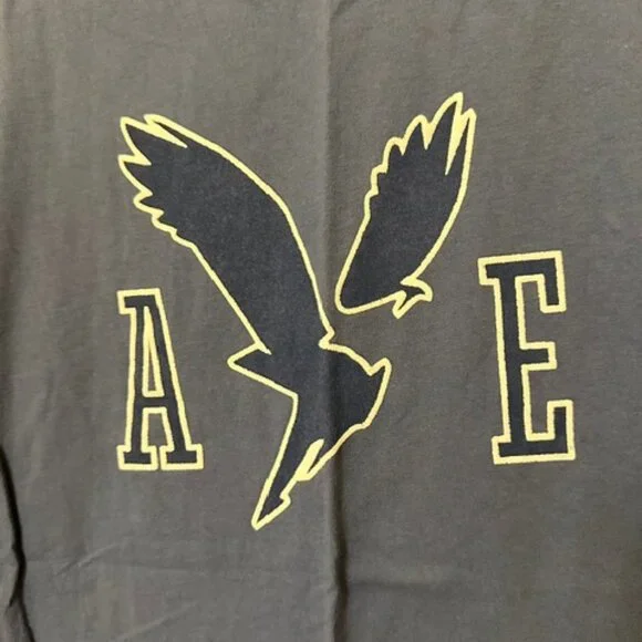 Lot of 3 American Eagle Outfitters T Shirts - Picture 2 of 13